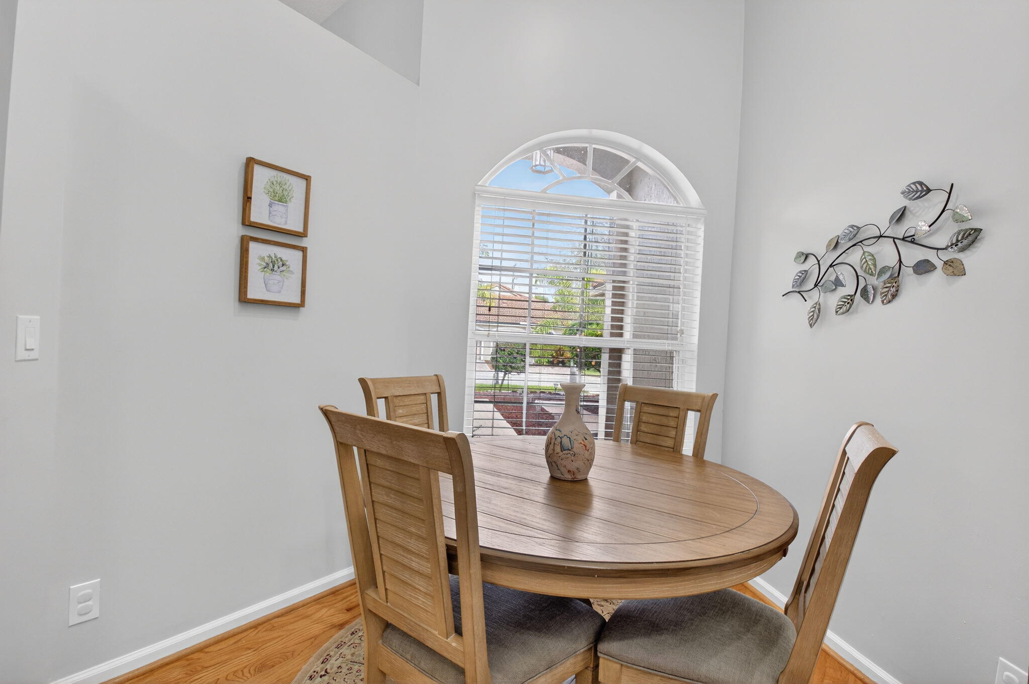 8470 Vía Serena Boca Raton, FL 33433 - Photo 11 of 66 21-web-or-mls-DSC_8285