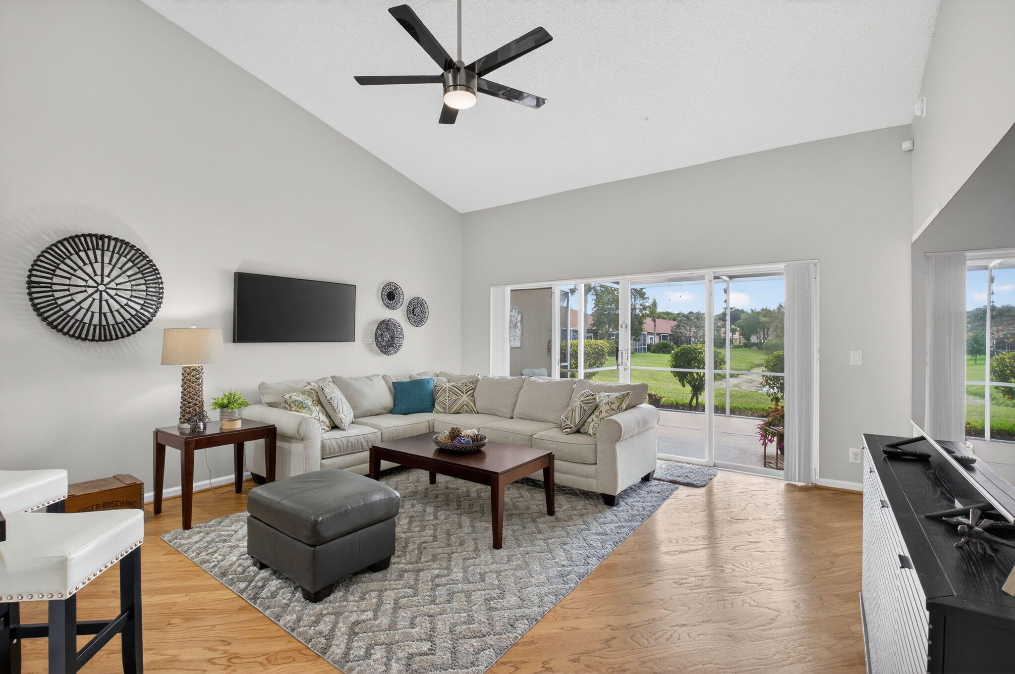 8470 Vía Serena Boca Raton, FL 33433 - Photo 18 of 66 12-web-or-mls-DSC_8239