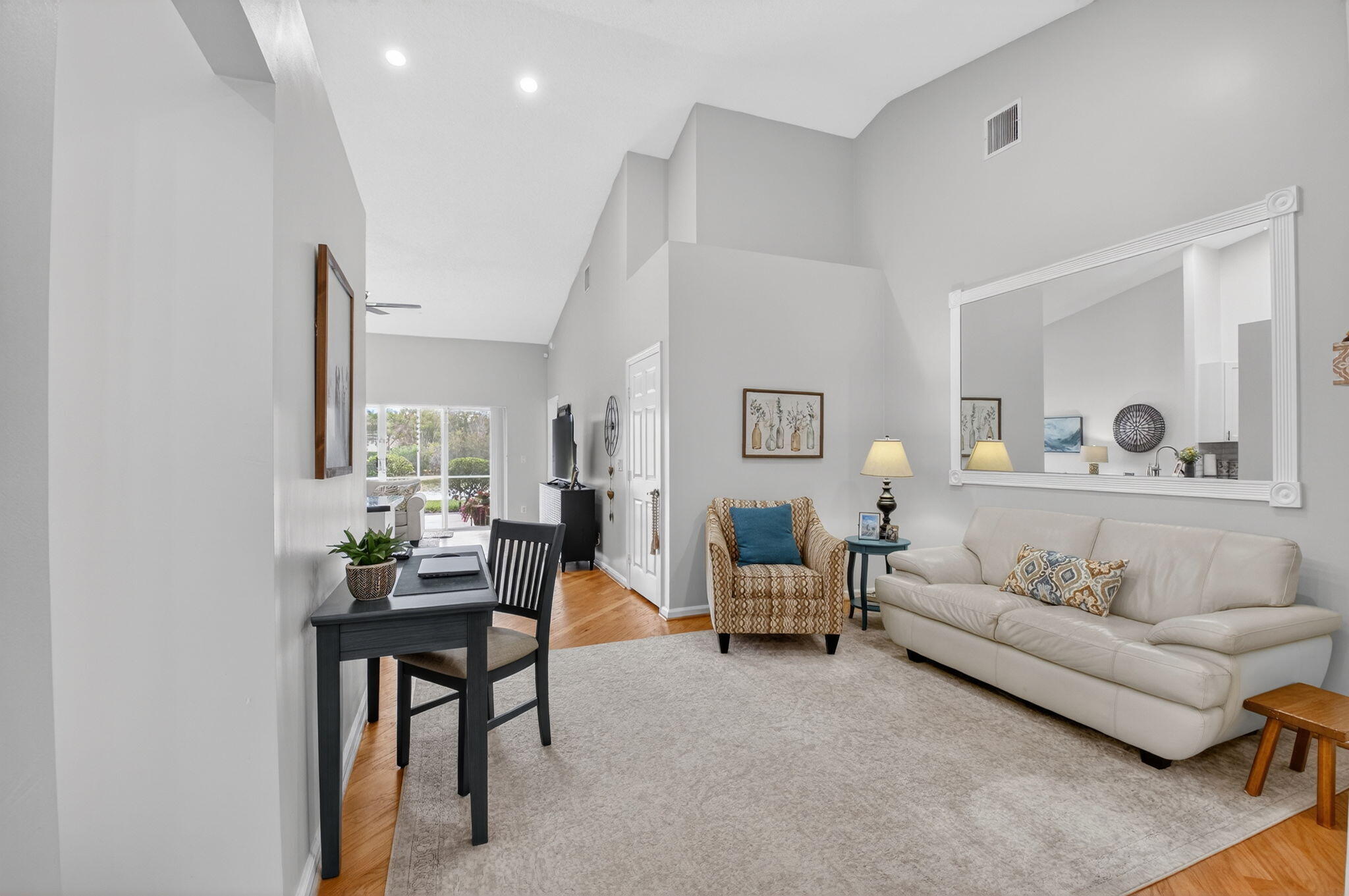 8470 Vía Serena Boca Raton, FL 33433 - Photo 19 of 66 9-web-or-mls-DSC_8223