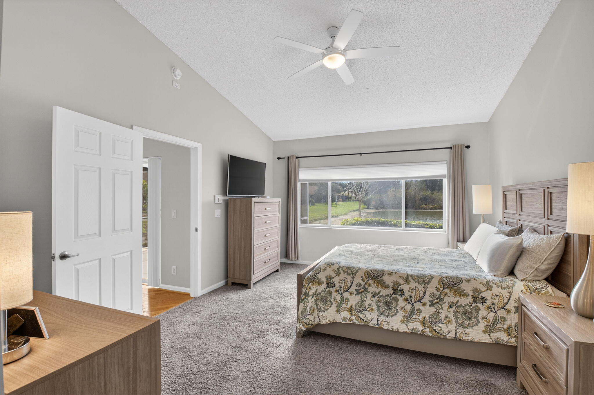 8470 Vía Serena Boca Raton, FL 33433 - Photo 20 of 66 24-web-or-mls-DSC_8297