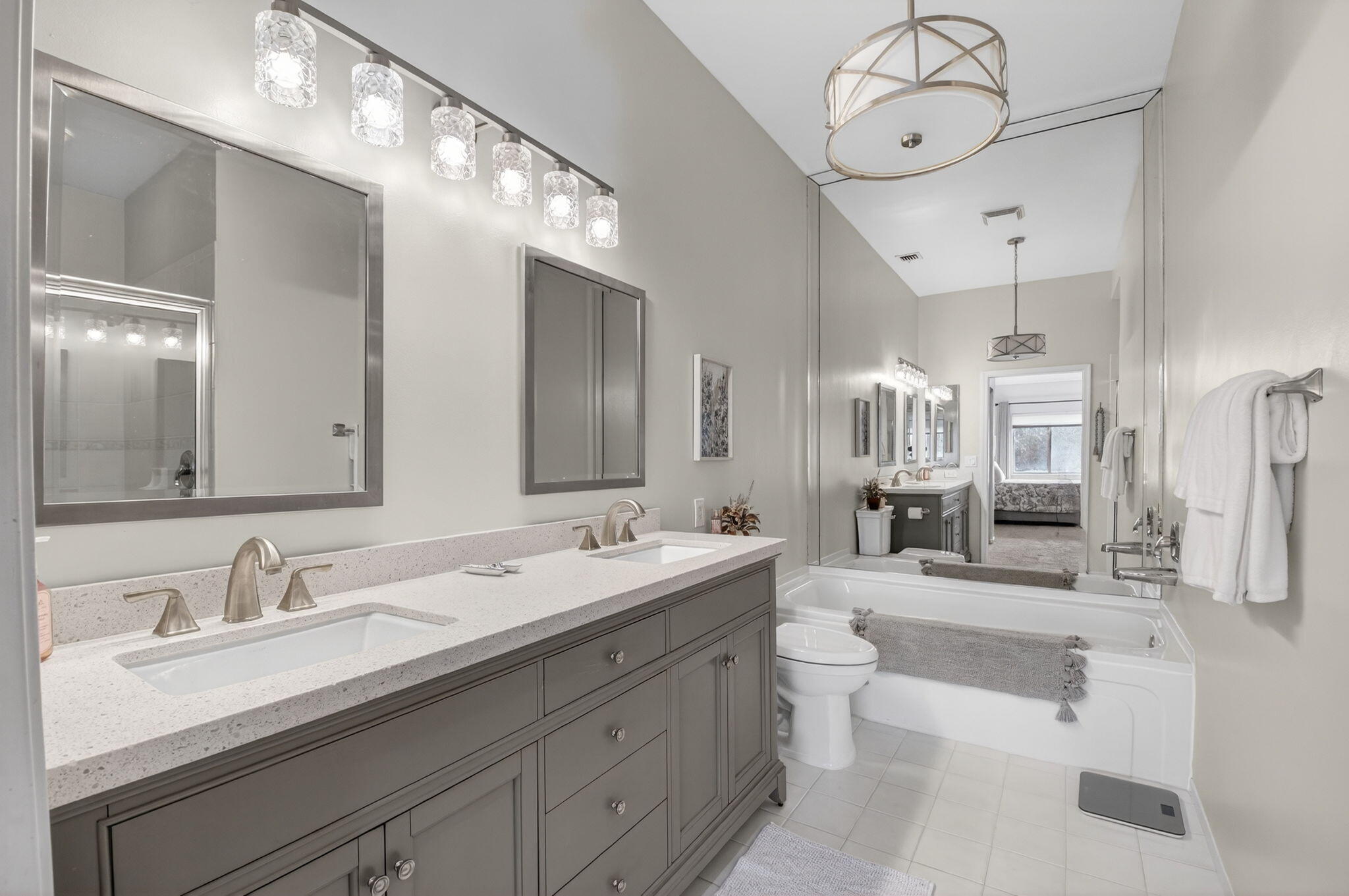 8470 Vía Serena Boca Raton, FL 33433 - Photo 25 of 66 27-web-or-mls-DSC_8313