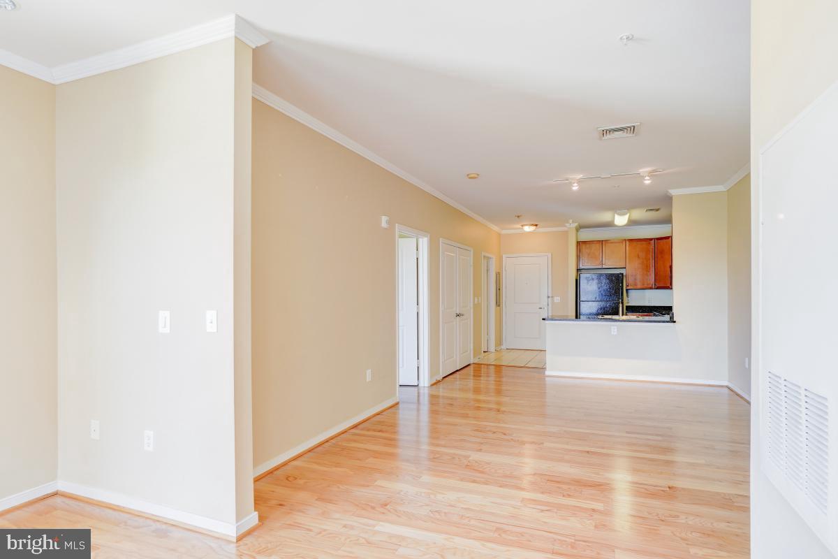 8045 Newell Street, Unit 309 Silver Spring, MD 20910 - Photo 19 of 27