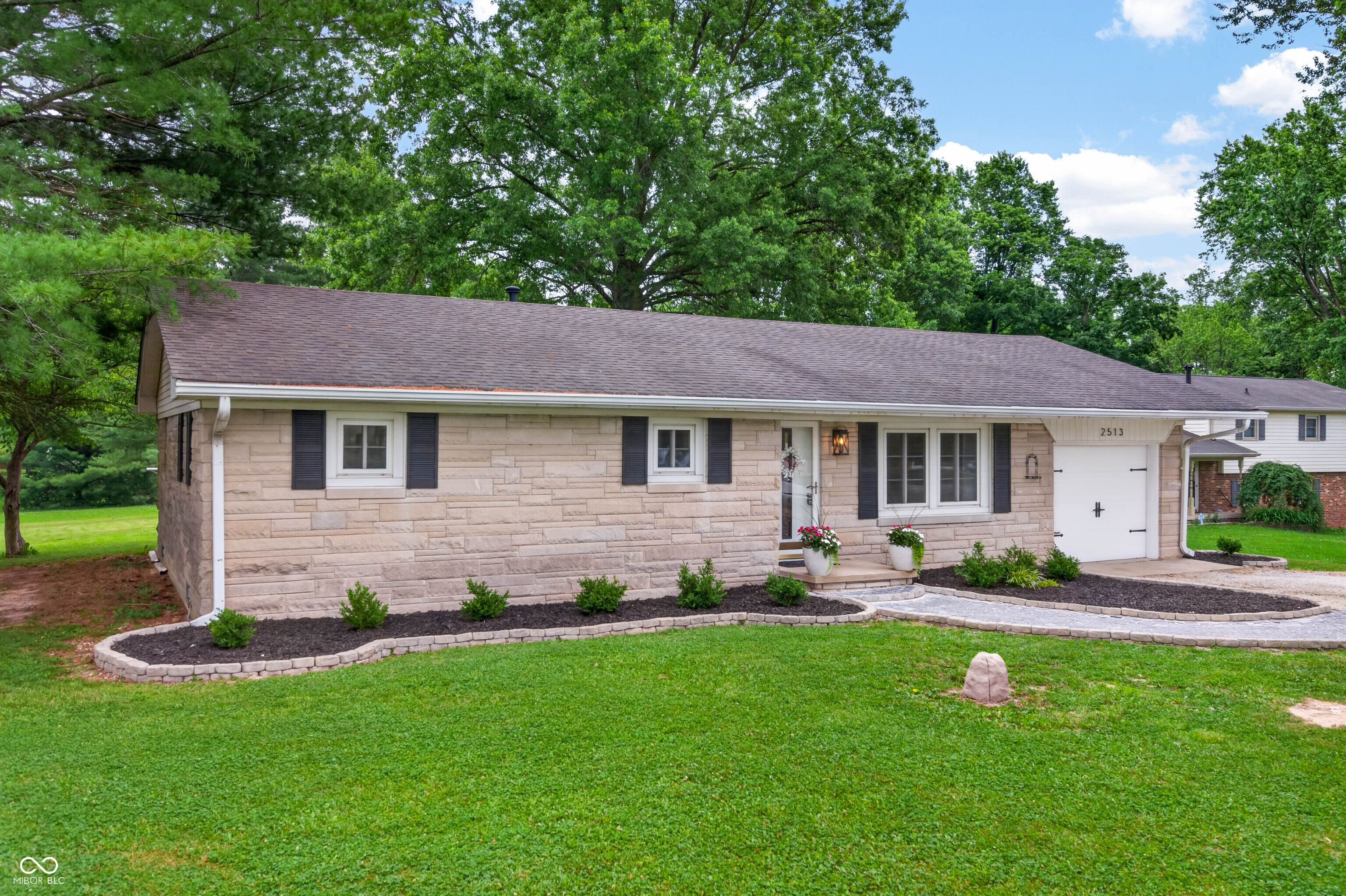 2513 North Centerline Road Franklin, IN 46131 - Photo 2 of 61