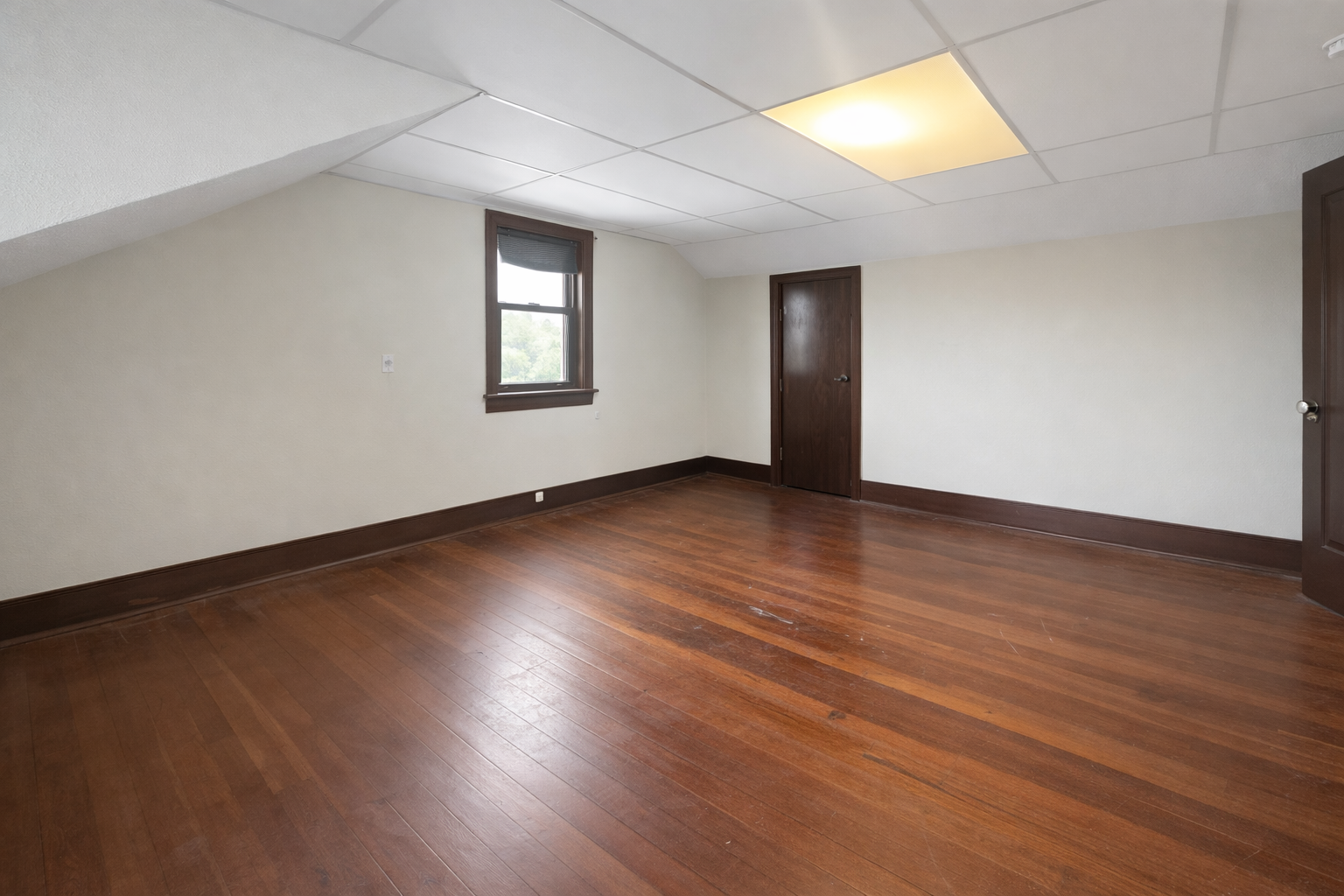 904 14th Avenue Northeast Austin, MN 55912 - Photo 12 of 25