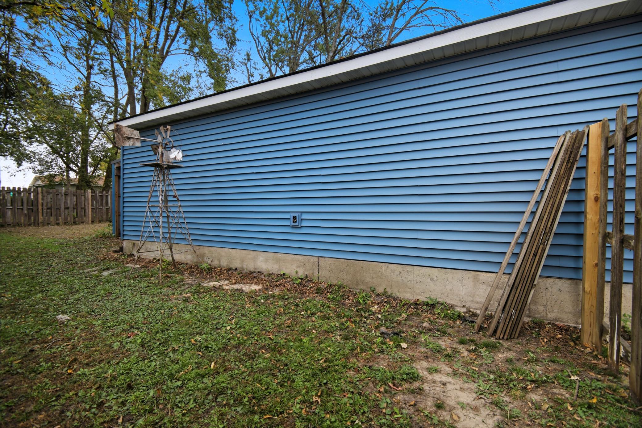 904 14th Avenue Northeast Austin, MN 55912 - Photo 22 of 25