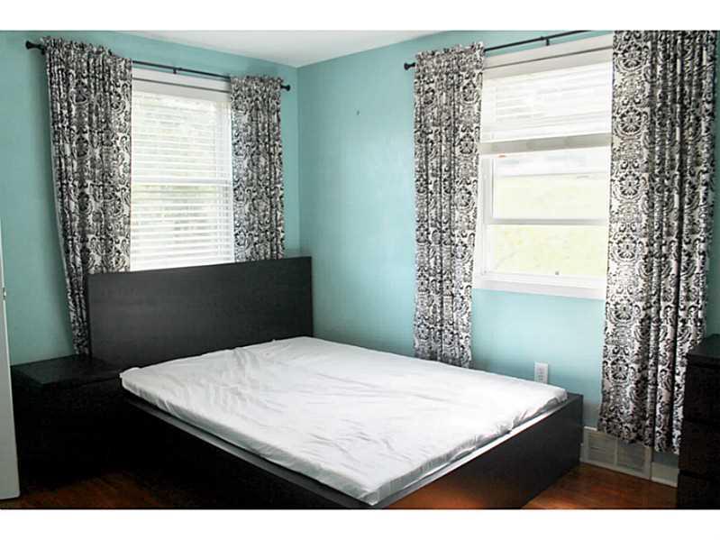 540 Roosevelt Road Pittsburgh, PA 15237 - Photo 15 of 25 Bedroom.