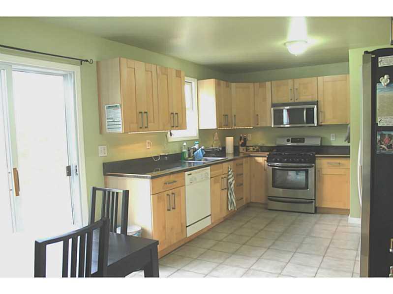 540 Roosevelt Road Pittsburgh, PA 15237 - Photo 5 of 25 Kitchen.