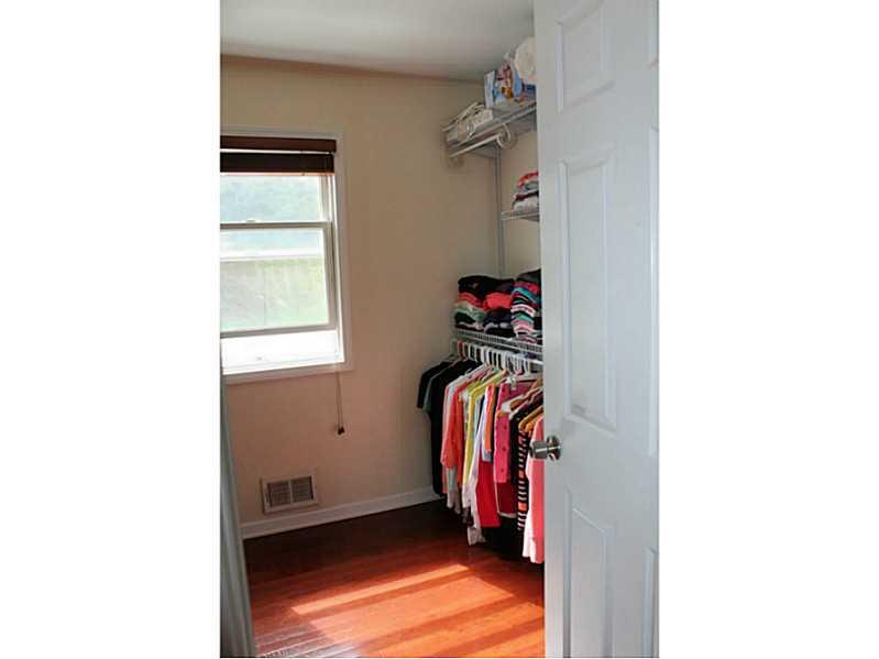 540 Roosevelt Road Pittsburgh, PA 15237 - Photo 10 of 25 Master Bedroom.