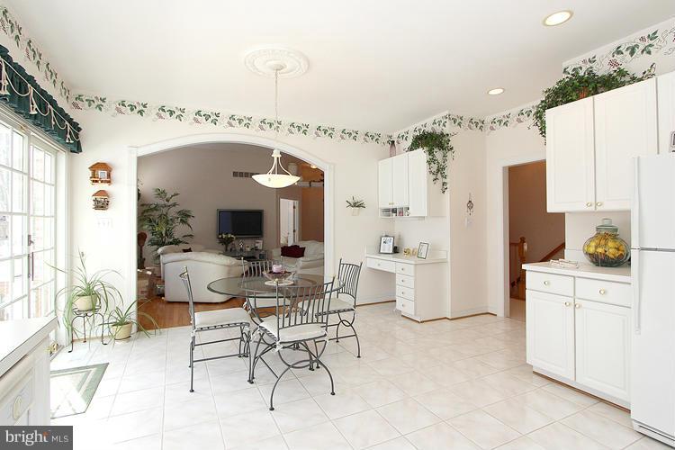 15619 Thompson Road Silver Spring, MD 20905 - Photo 11 of 27 Spacious, light-filled Kitchen