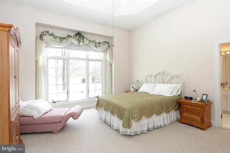 15619 Thompson Road Silver Spring, MD 20905 - Photo 13 of 27 Master Bedroom with CATHEDRAL ceiling!