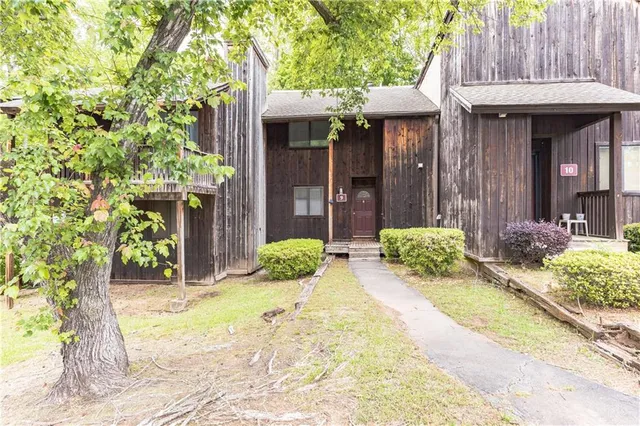 $89,900 | 9 Quail Run, Decatur, GA 30035