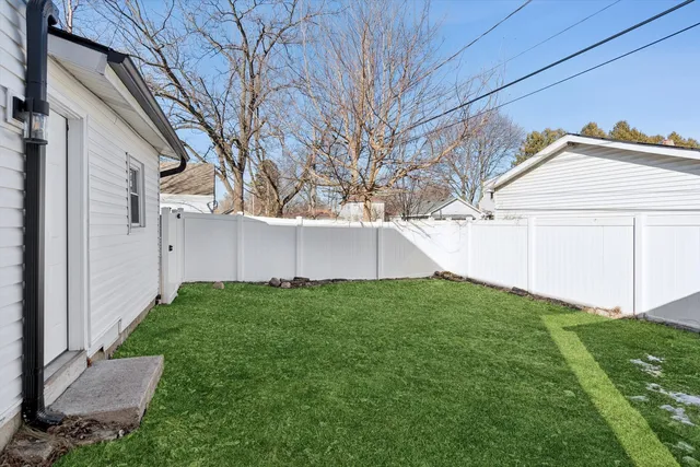 $254,900 | 1208 South Union Street, Aurora, IL 60505