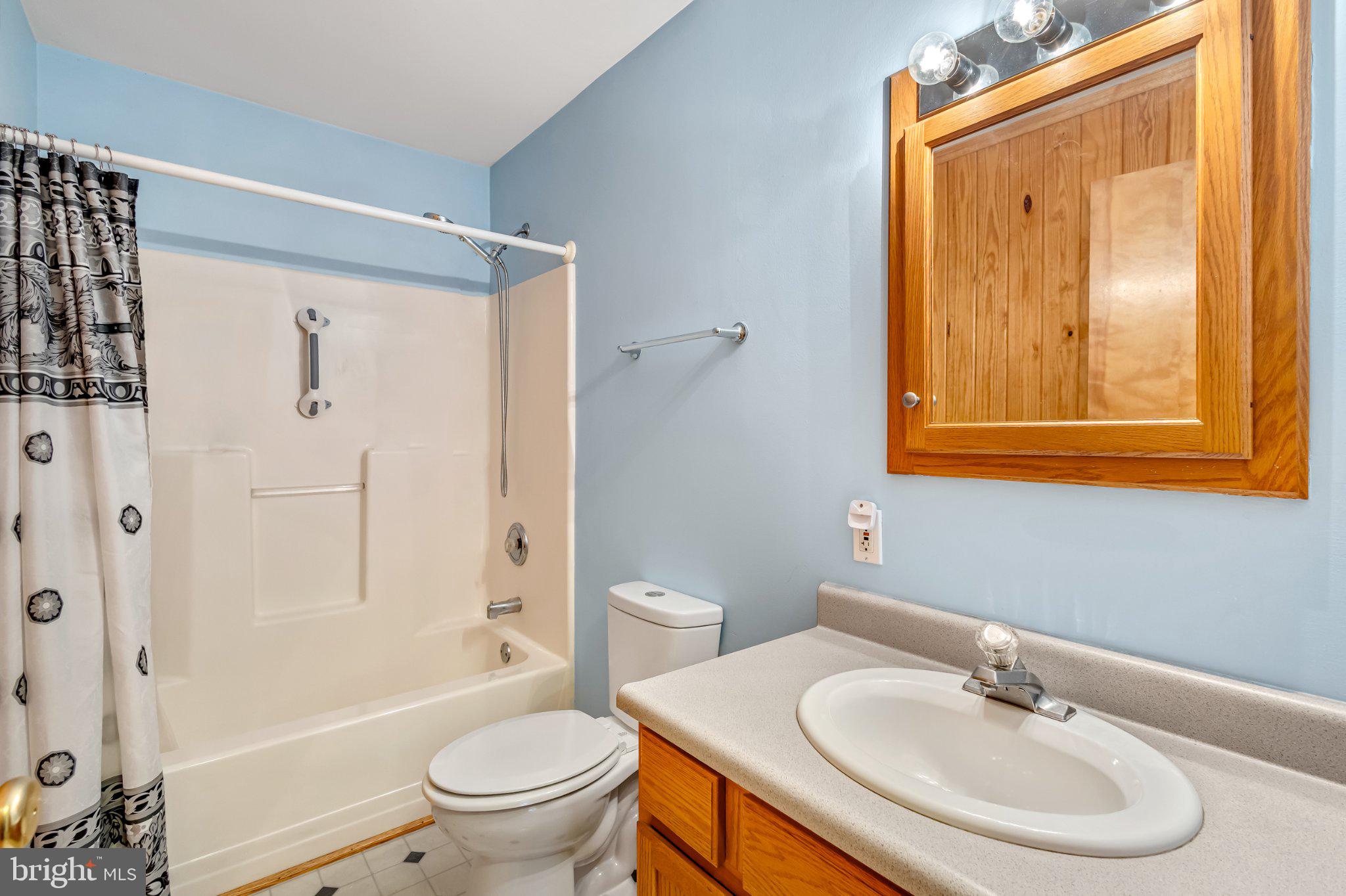 20619 Lord Road Southwest Frostburg, MD 21532 - Photo 22 of 57 Hall Bath
