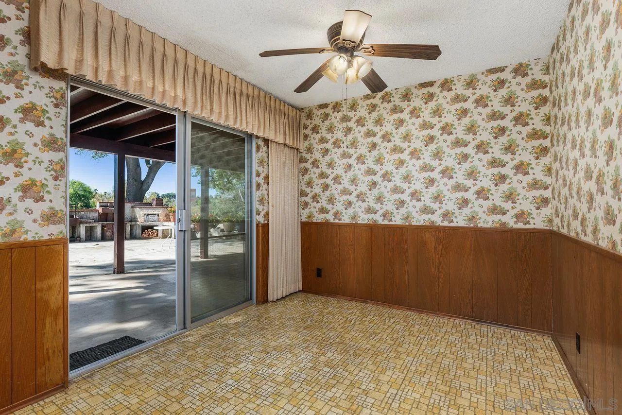 31600 Oak Glen Road Valley Center, CA 92082 - Photo 8 of 24