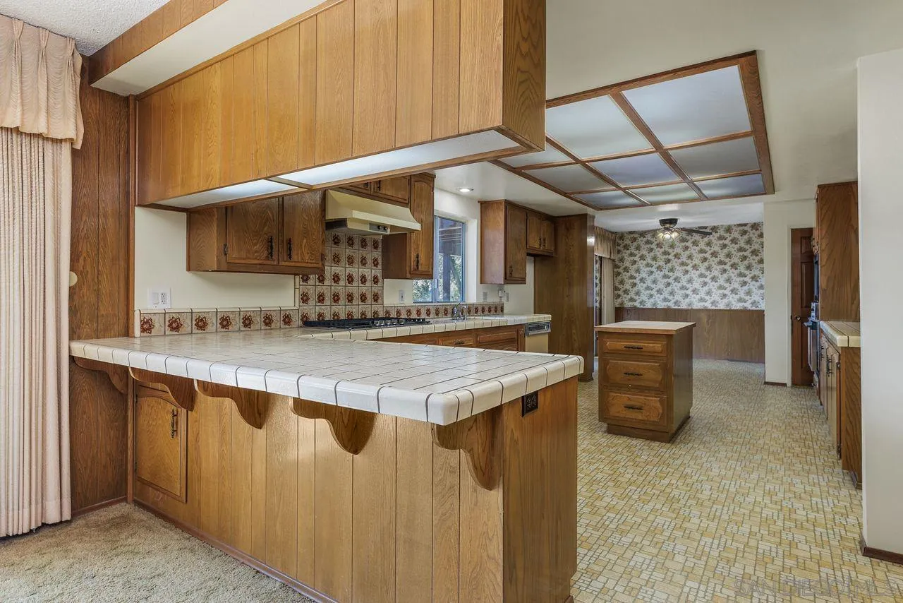 31600 Oak Glen Road Valley Center, CA 92082 - Photo 9 of 24