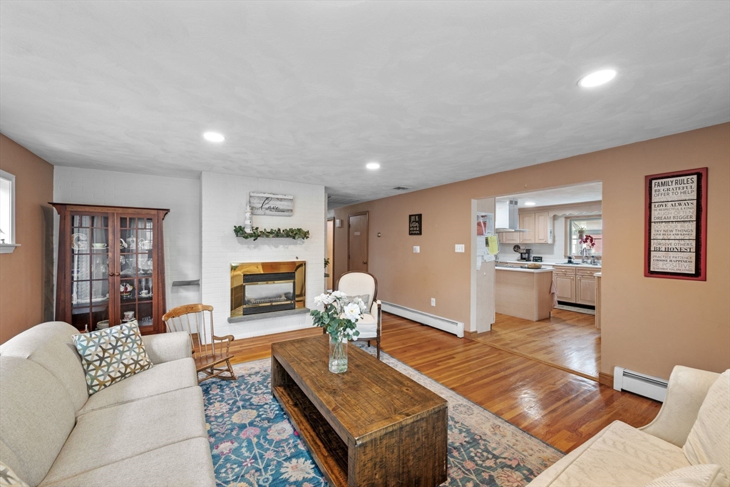 11 Mooney Road Salem, MA 01970 - Photo 10 of 42 Gallery Image 10