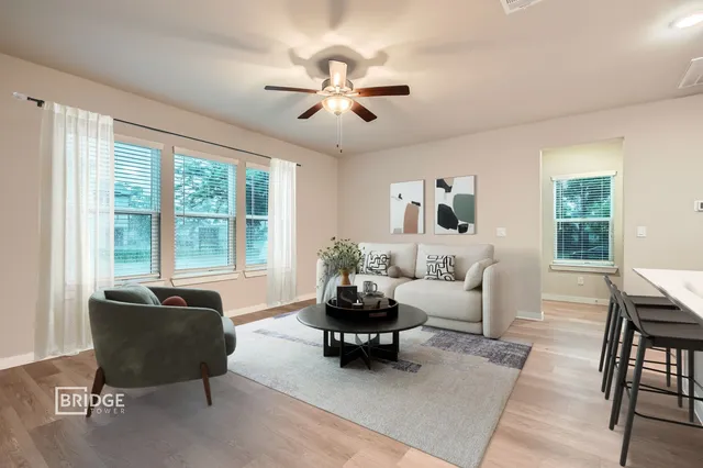 $1,895 | 81 Fern Court, Lake Jackson, TX 77566