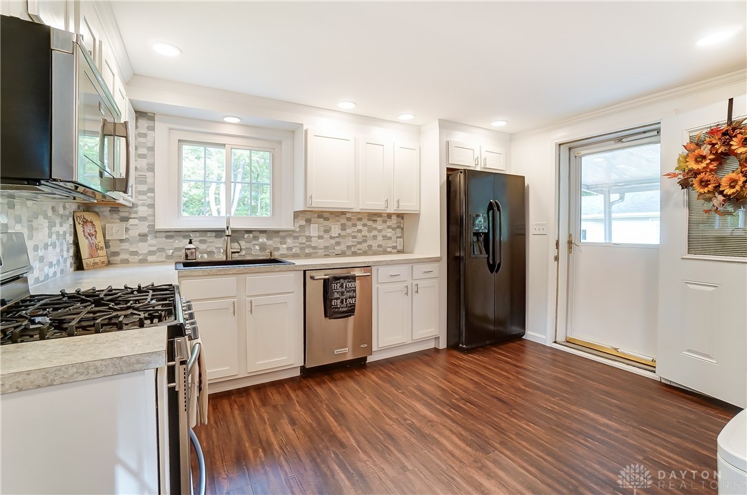 2337 East Alex Bell Road Centerville, OH 45459 - Photo 16 of 49