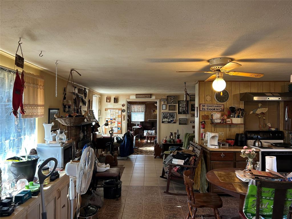 138 Choctaw Trail Whitney, TX 76692 - Photo 4 of 14 a view of a room with gym equipment