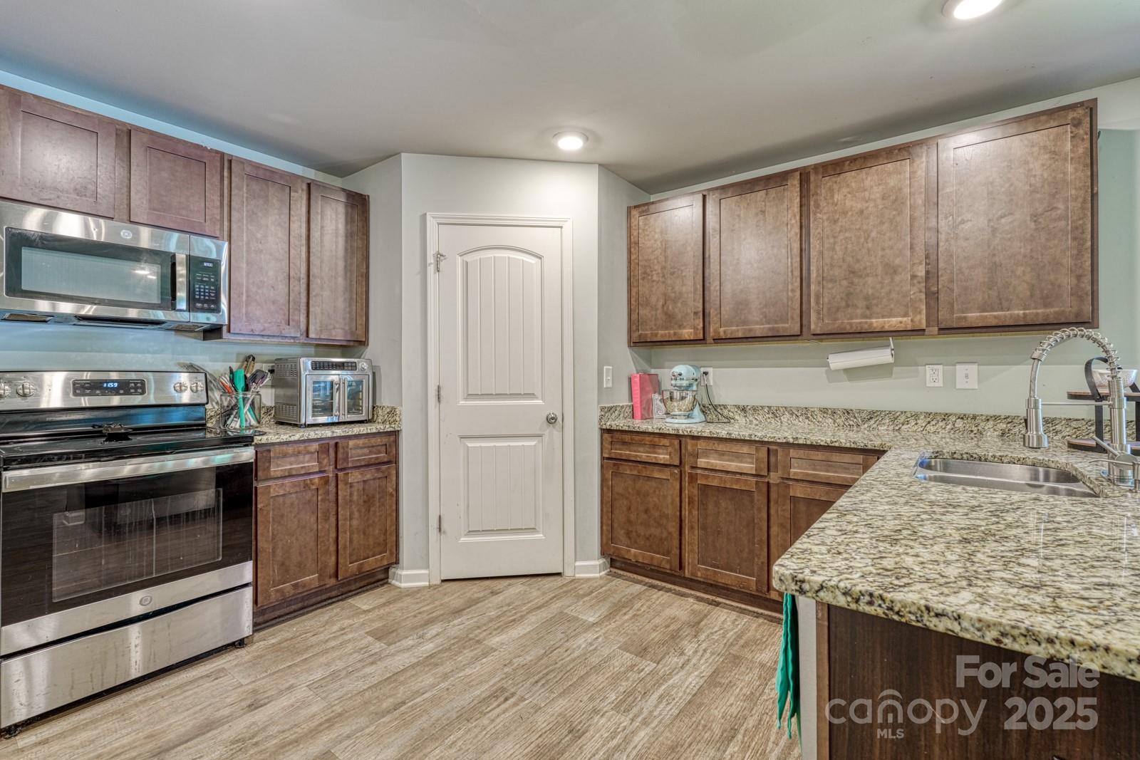 1281 Twin Bridge Road Gaffney, SC 29341 - Photo 12 of 38