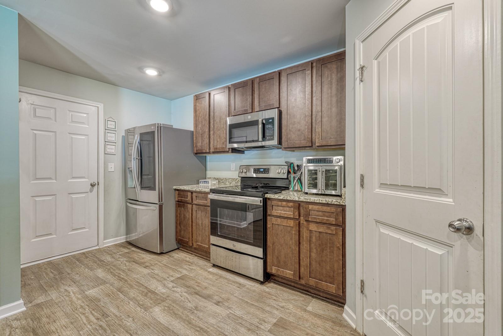 1281 Twin Bridge Road Gaffney, SC 29341 - Photo 13 of 38