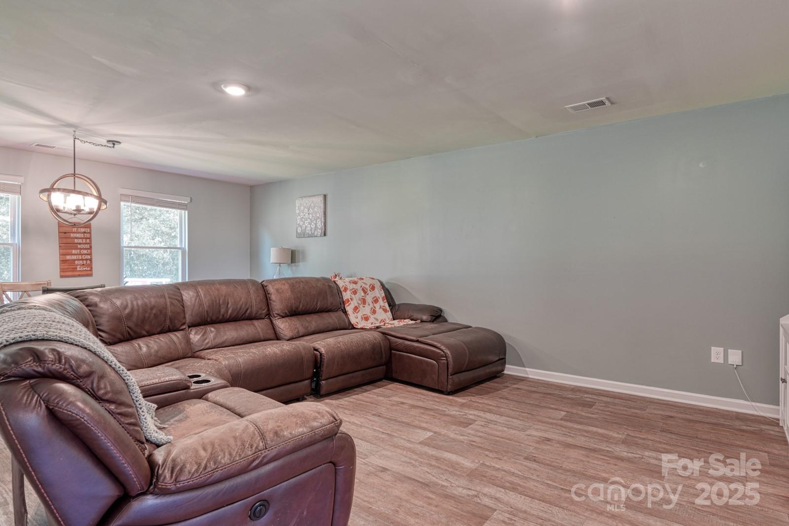 1281 Twin Bridge Road Gaffney, SC 29341 - Photo 5 of 38