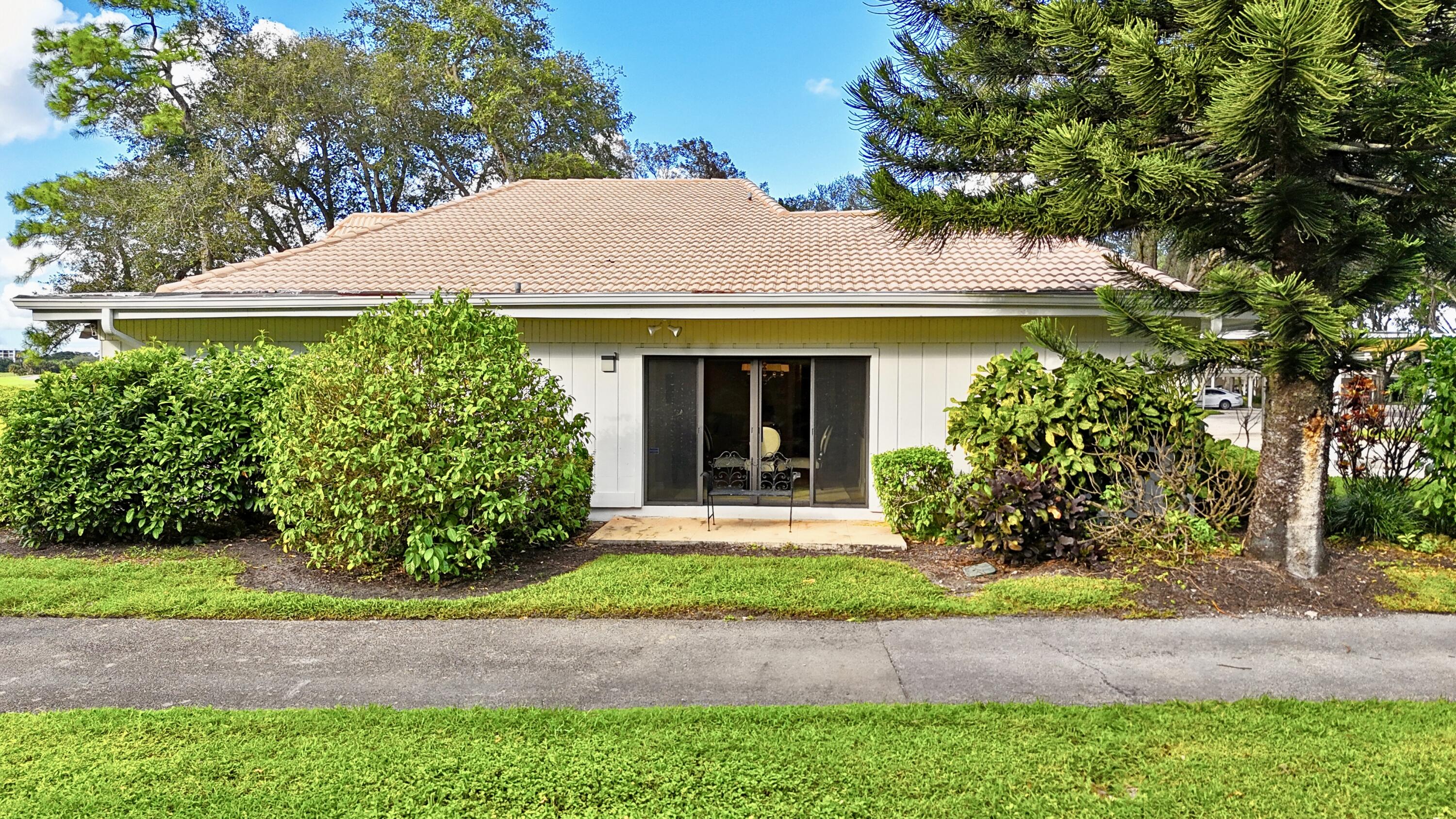406 Bridgewood Court Boca Raton, FL 33434 - Photo 5 of 76 DR-10