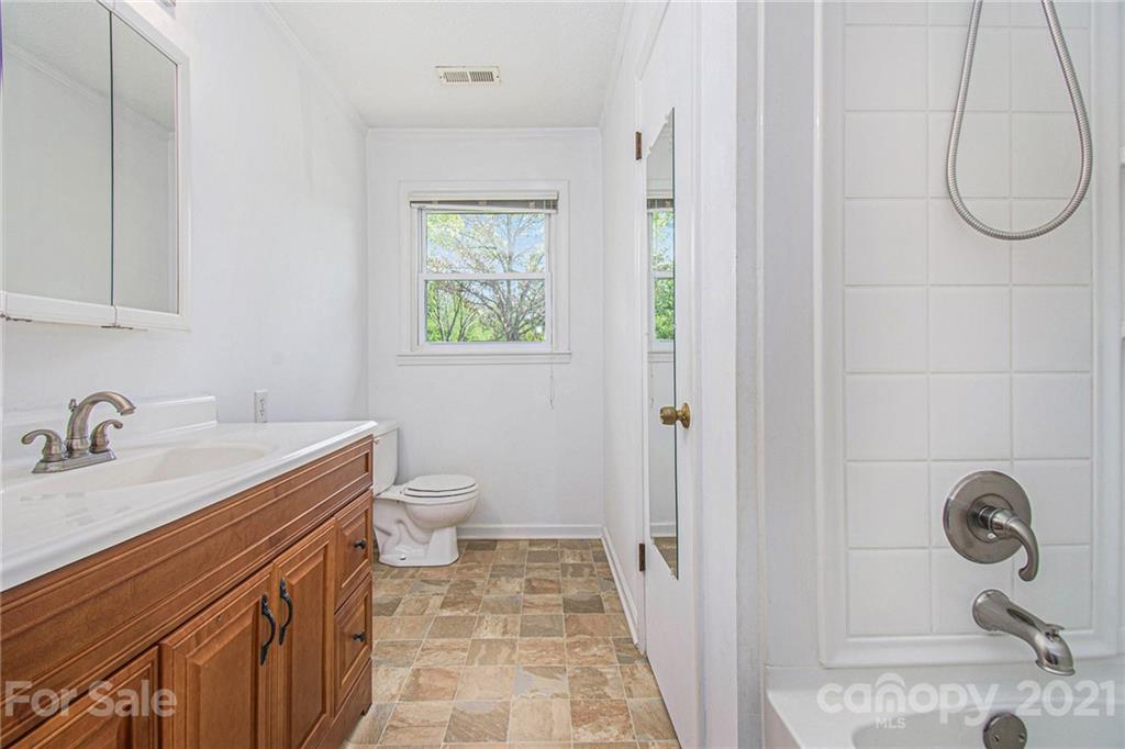 3477 St James Church Road Denver, NC 28037 - Photo 6 of 21 Gallery Image 6