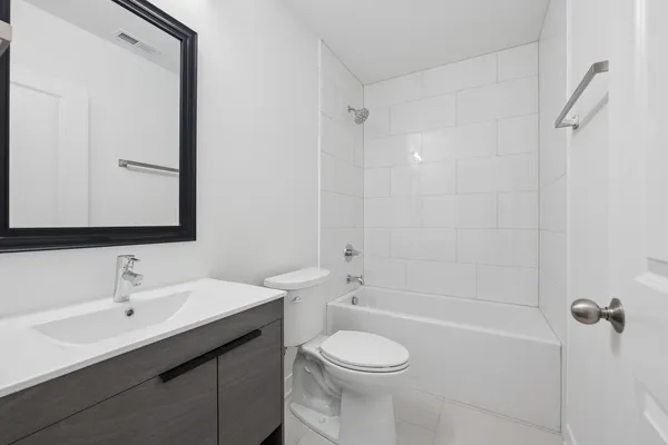 $5,100 | 1952 West Ohio Street, Unit 1E, Chicago, IL 60622