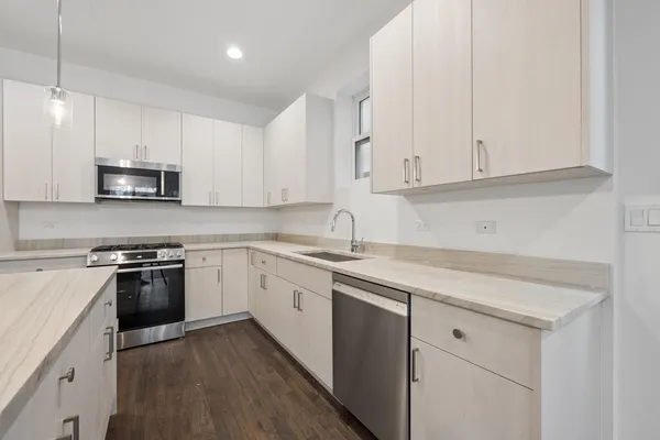 $5,100 | 1952 West Ohio Street, Unit 1E, Chicago, IL 60622