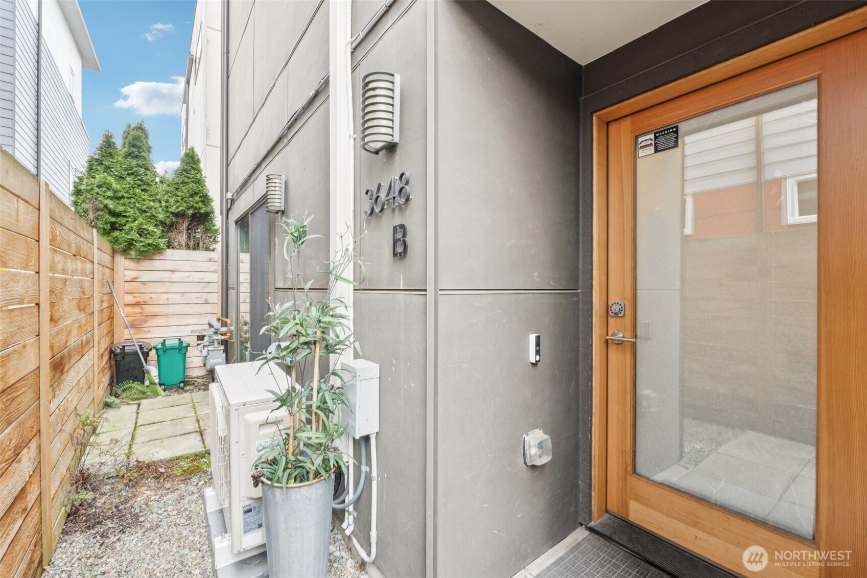 3648 36th Avenue South, Unit B Seattle, WA 98144 - Photo 3 of 20