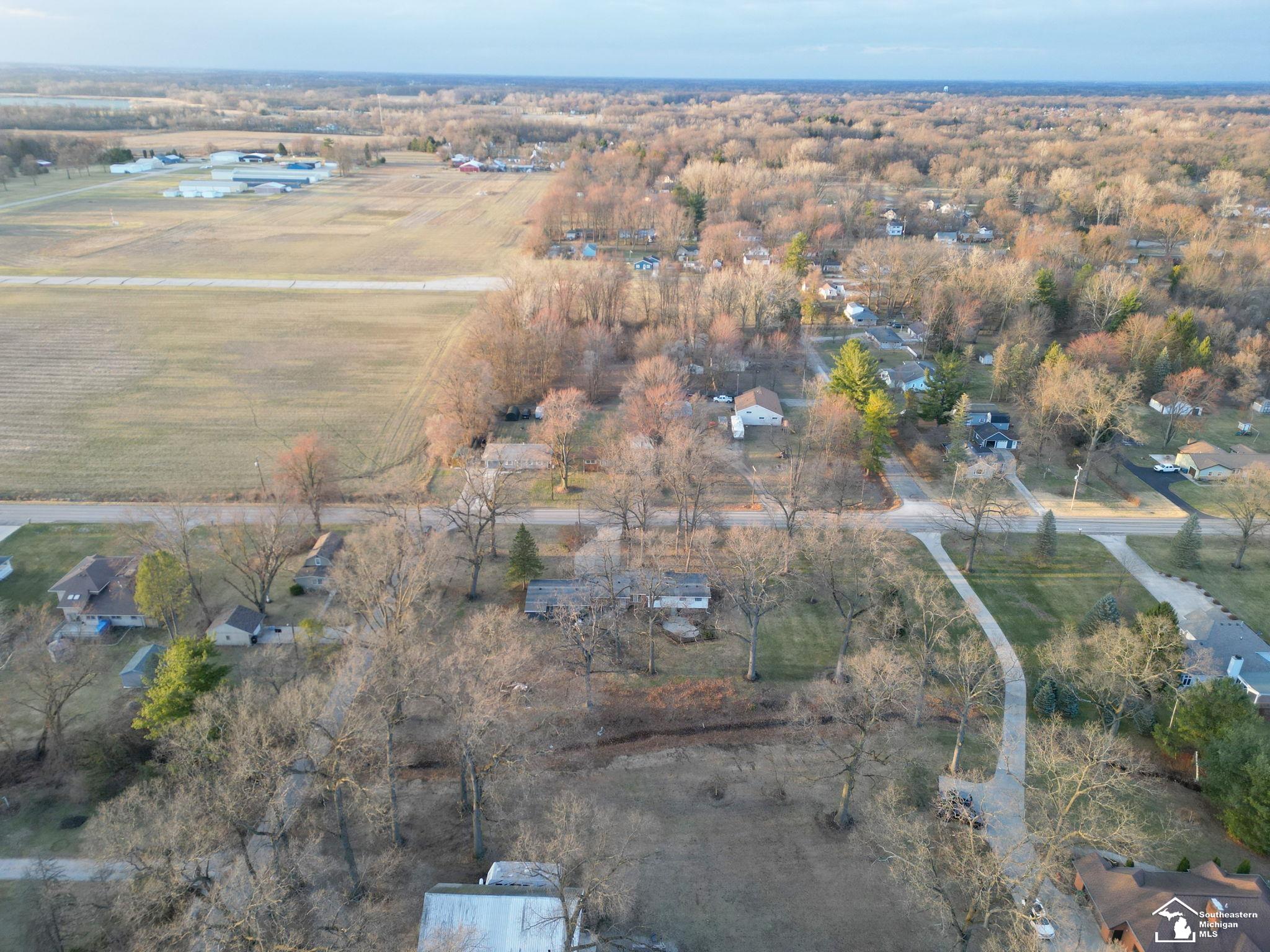 4285 Smith Road Lambertville, MI 48144 - Photo 60 of 66 50170008-132fc7b0-0536-49fd-a32e-7e1c65c17496.JPG