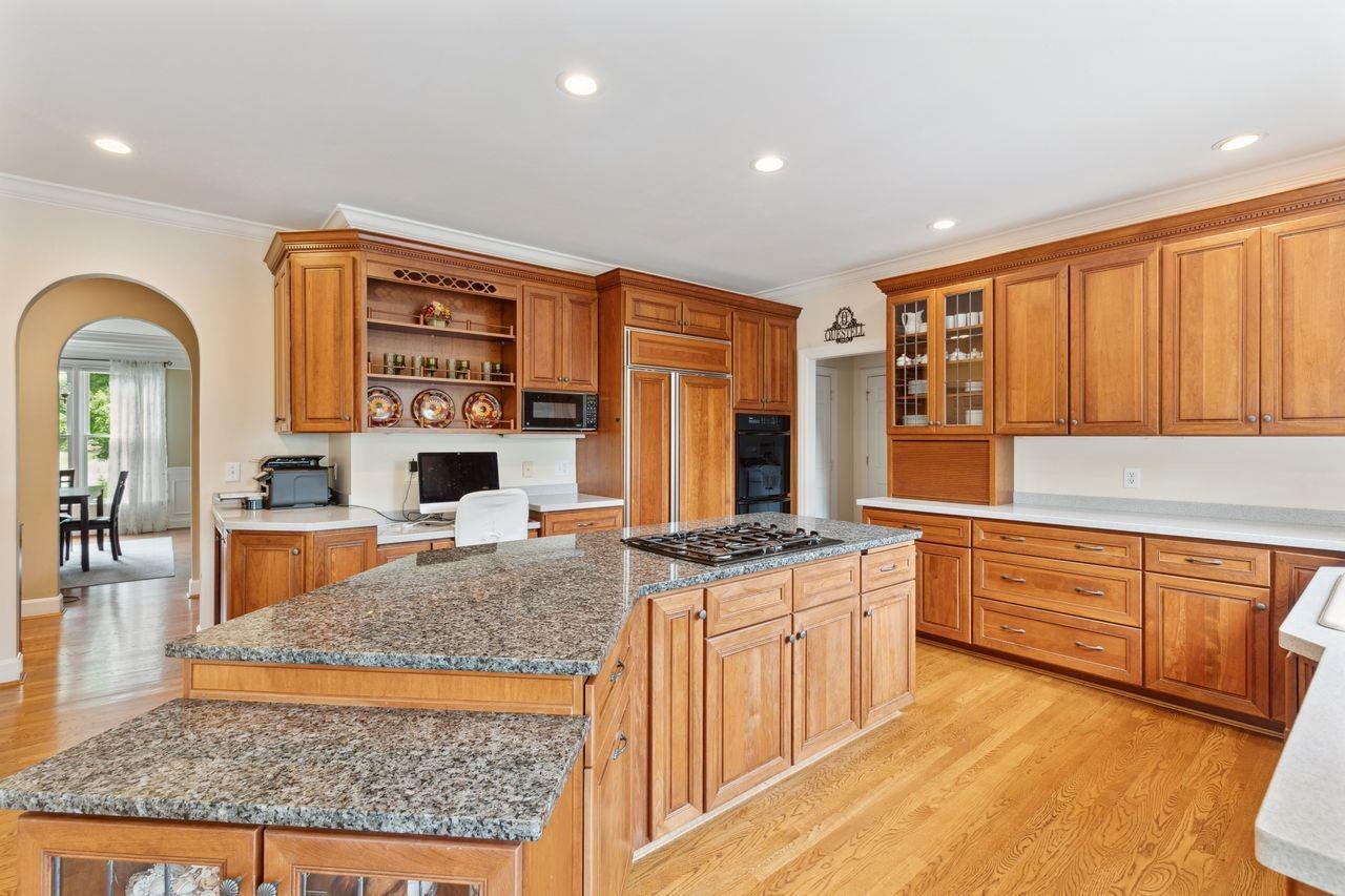 7795 Keller Road Cincinnati, OH 45243 - Photo 12 of 38