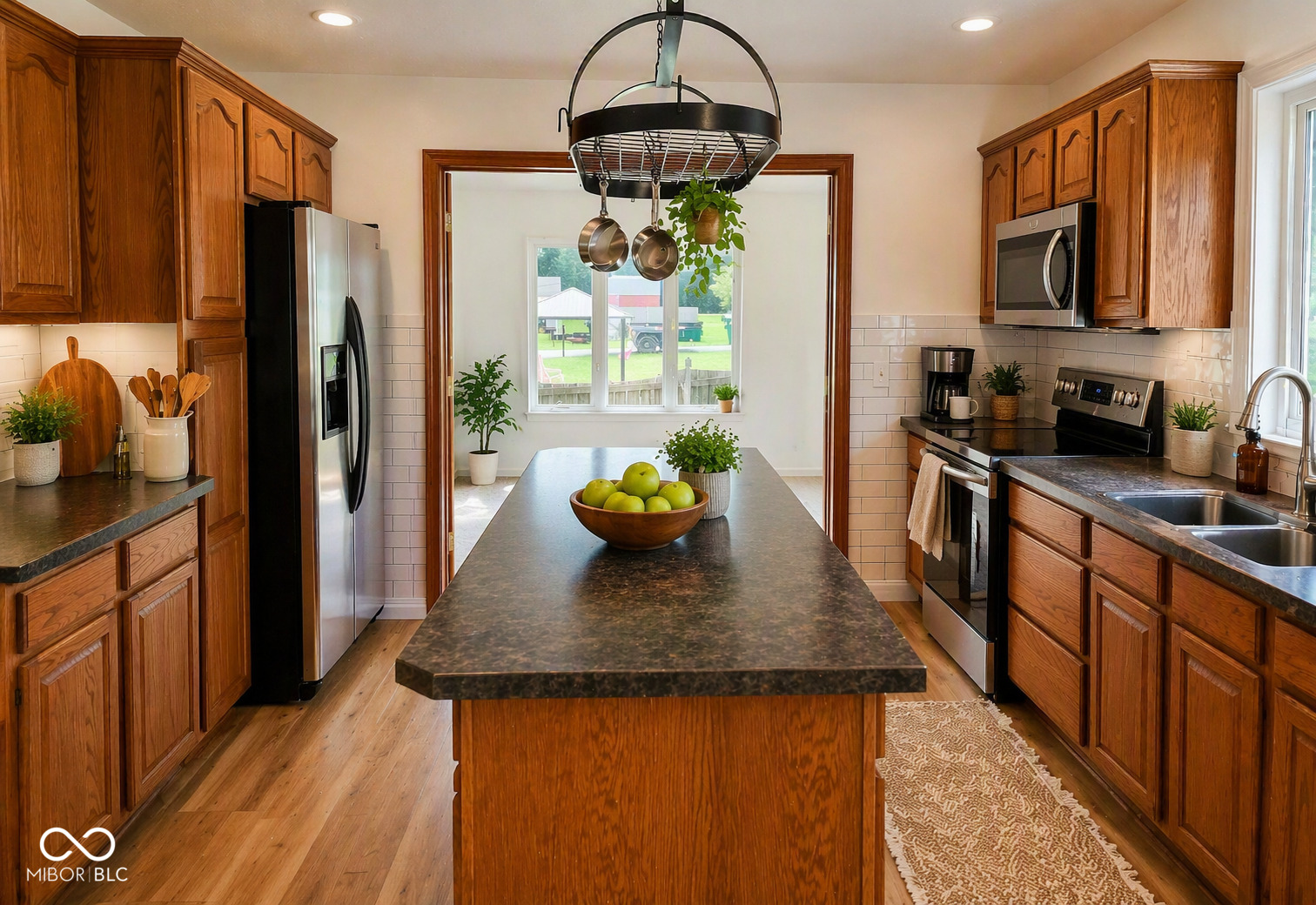 5329 West Smith Valley Road Greenwood, IN 46142 - Photo 3 of 15