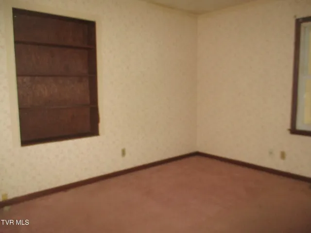 $184,900 | 19374 Benhams Road, Bristol, VA 24202