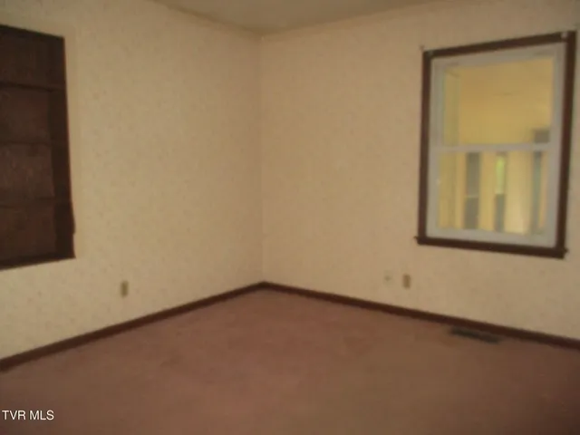 $184,900 | 19374 Benhams Road, Bristol, VA 24202