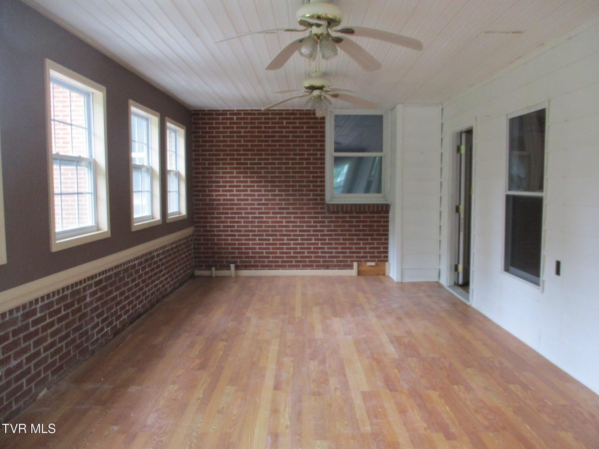 19374 Benhams Road Bristol, VA 24202 - Photo 5 of 23 IMG_9891