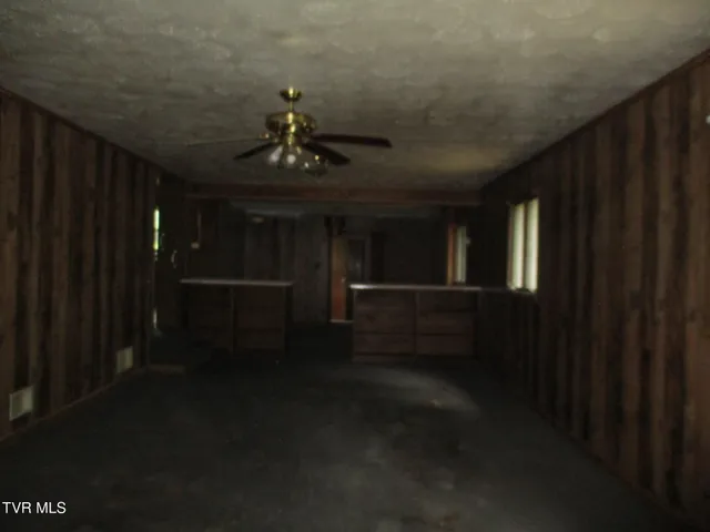 $184,900 | 19374 Benhams Road, Bristol, VA 24202