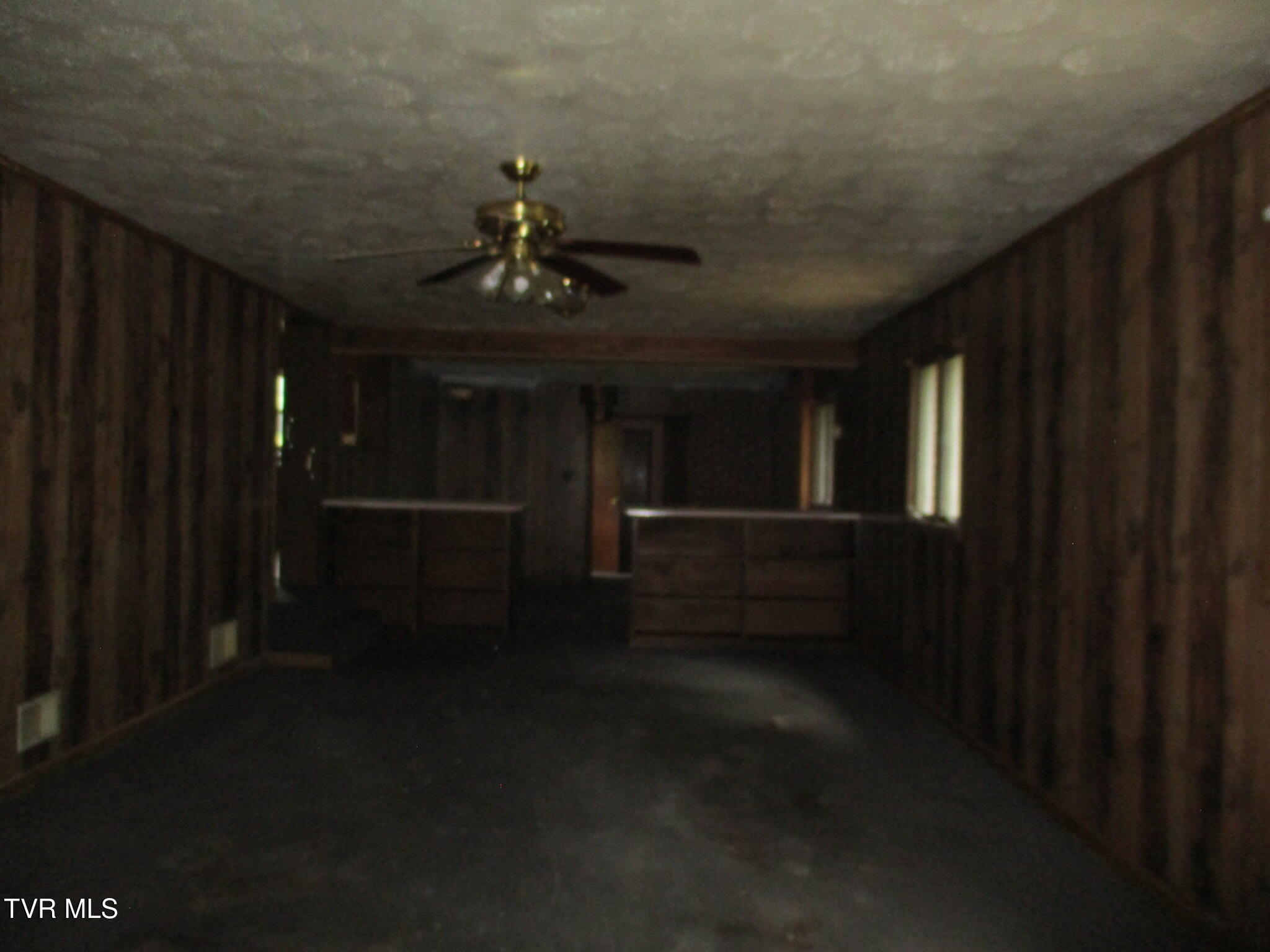 19374 Benhams Road Bristol, VA 24202 - Photo 8 of 23 IMG_9910