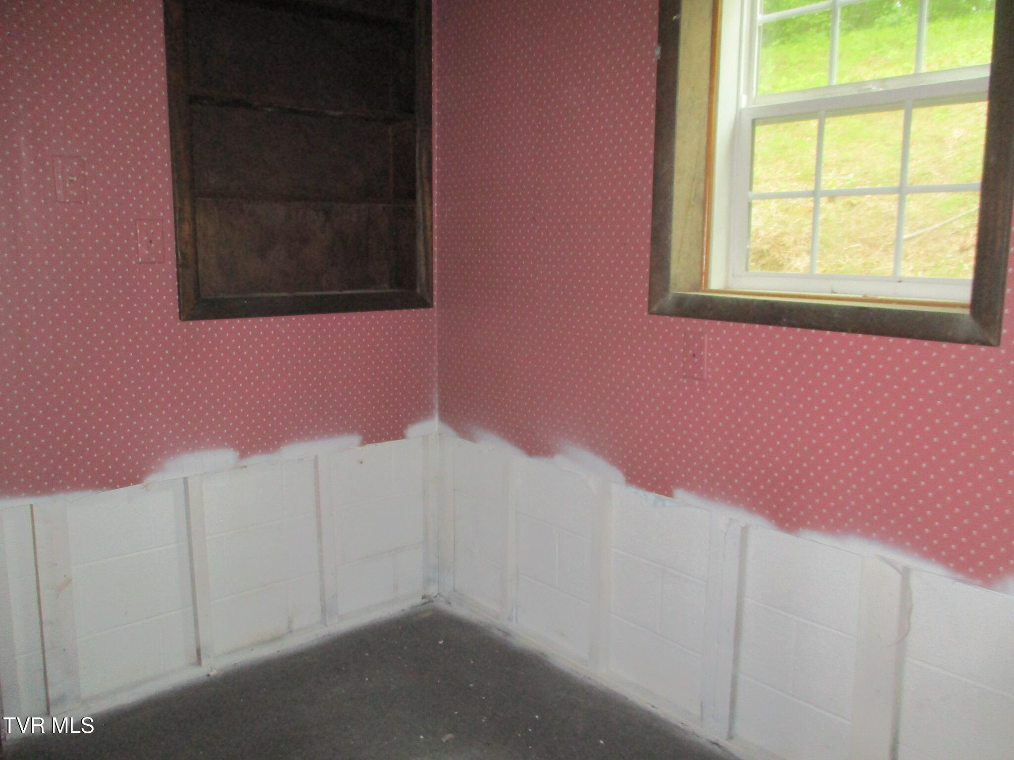 19374 Benhams Road Bristol, VA 24202 - Photo 10 of 23 IMG_9897