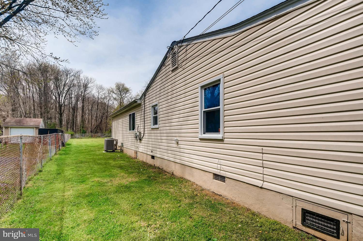1468 Log Inn Road Annapolis, MD 21409 - Photo 22 of 28 a view of backyard with a garden