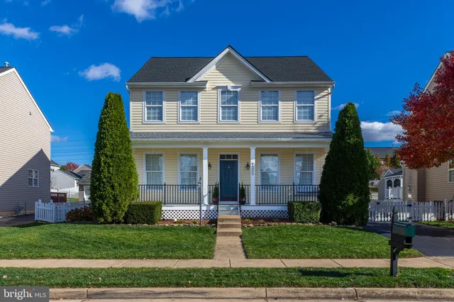 $695,000 | 9505 Grady Pond Way, Bristow, VA 20136