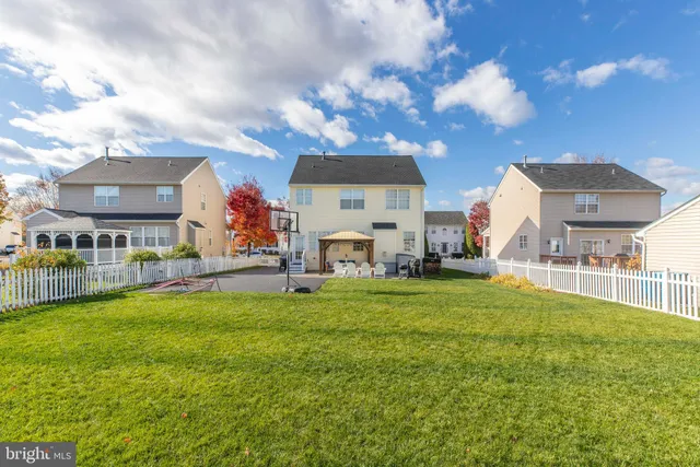 $695,000 | 9505 Grady Pond Way, Bristow, VA 20136