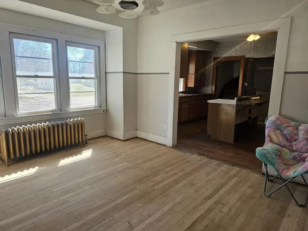 $85,000 | 212 South Center Street, Ceylon, MN 56121