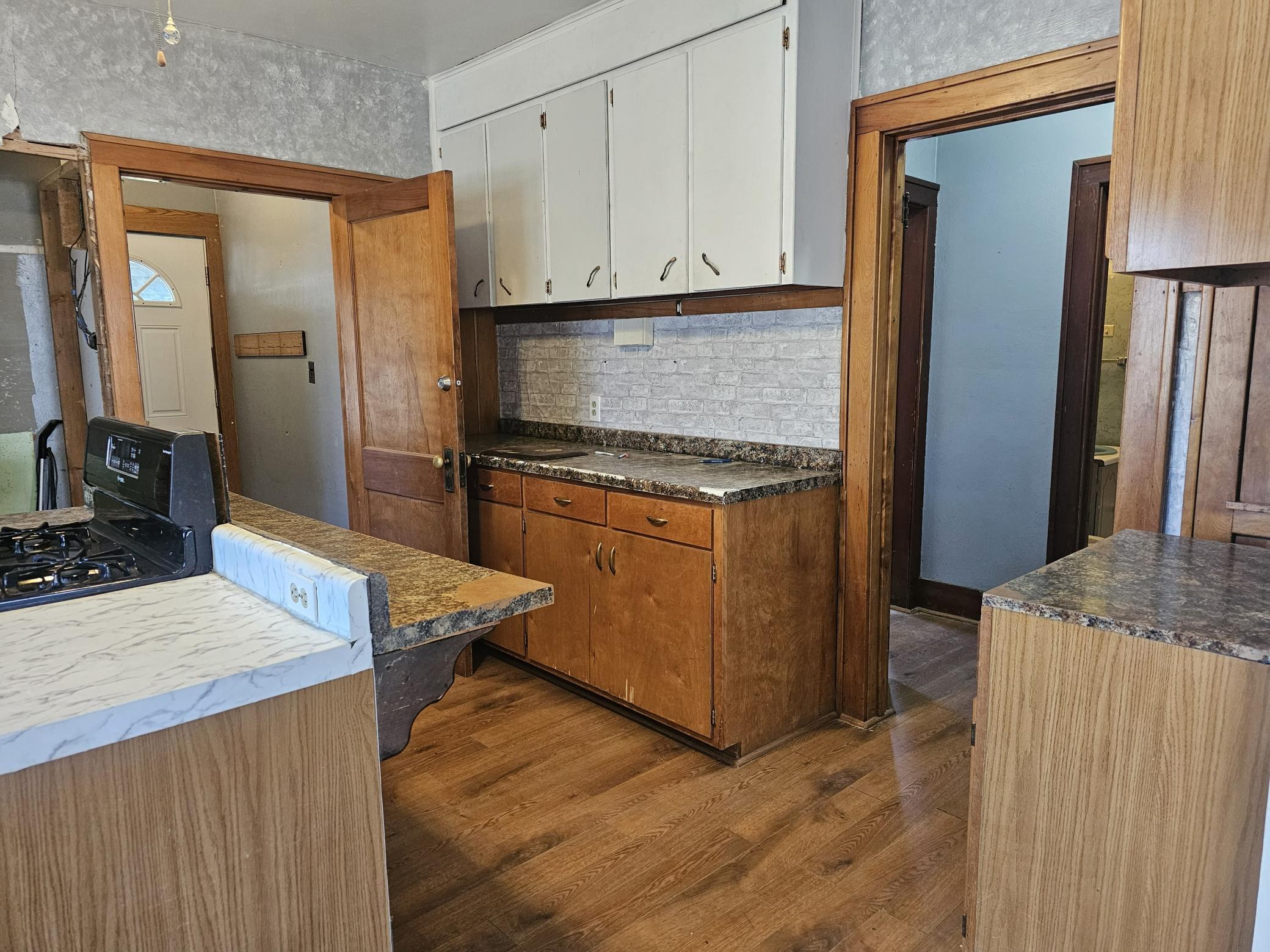 212 South Center Street Ceylon, MN 56121 - Photo 19 of 49