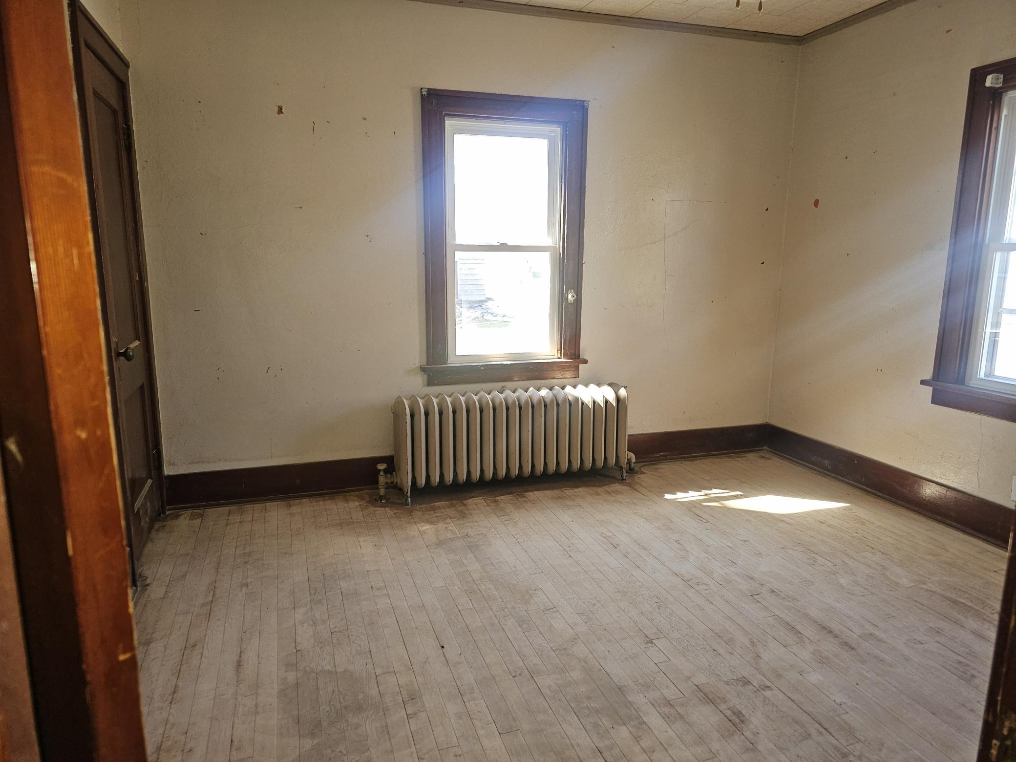 212 South Center Street Ceylon, MN 56121 - Photo 23 of 49