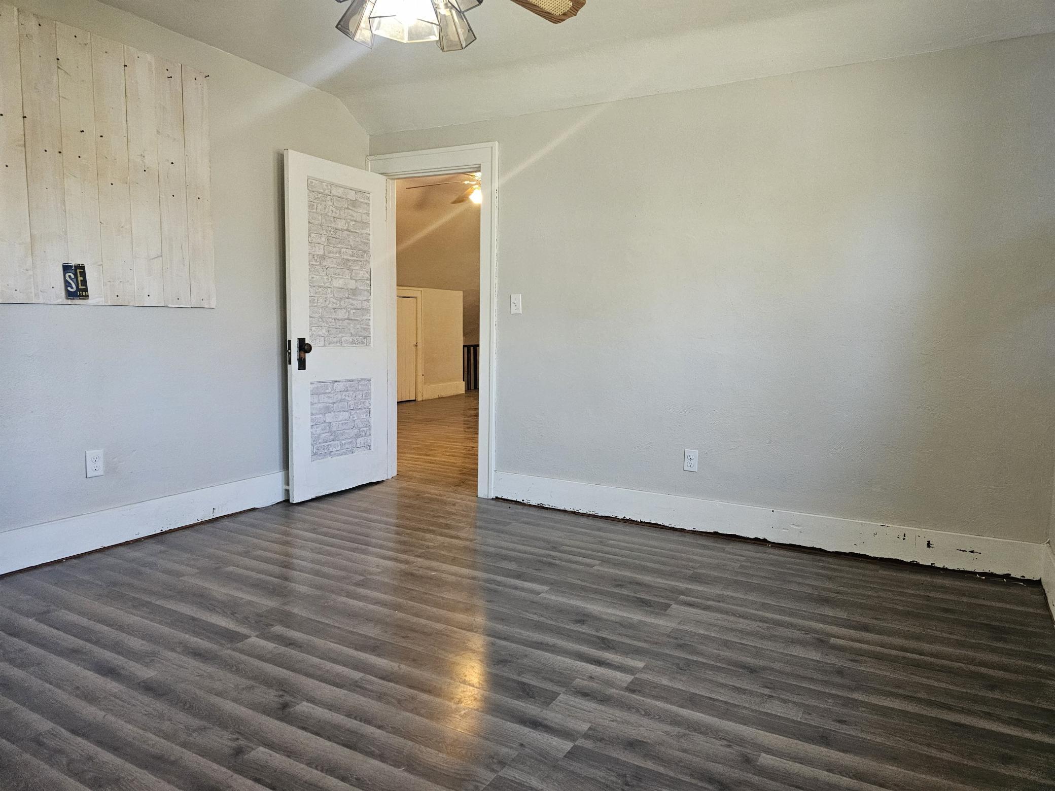 212 South Center Street Ceylon, MN 56121 - Photo 40 of 49