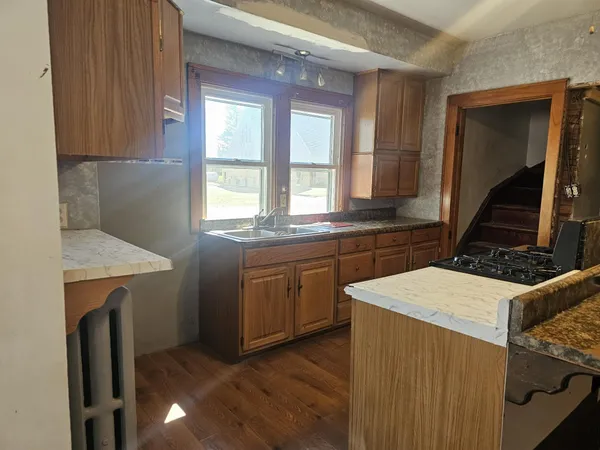 $85,000 | 212 South Center Street, Ceylon, MN 56121
