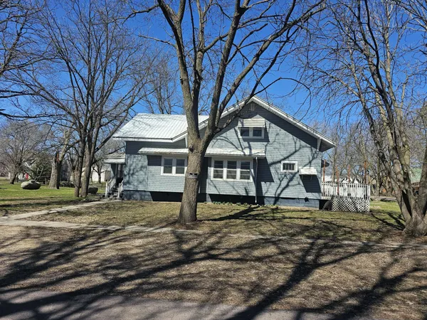 $85,000 | 212 South Center Street, Ceylon, MN 56121