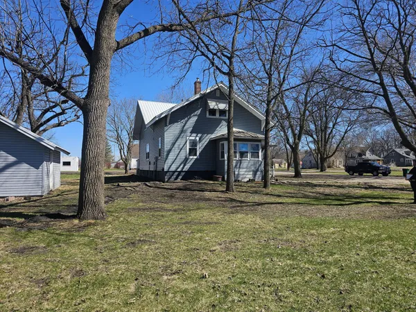 $85,000 | 212 South Center Street, Ceylon, MN 56121